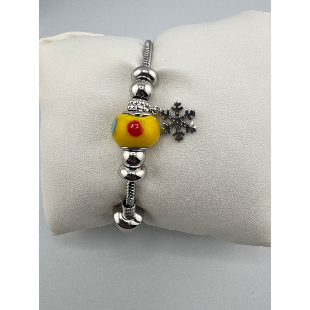 Silver Tone Snake Chain Charm Bracelet Yellow Glass Bead Snowflake Winter Theme
